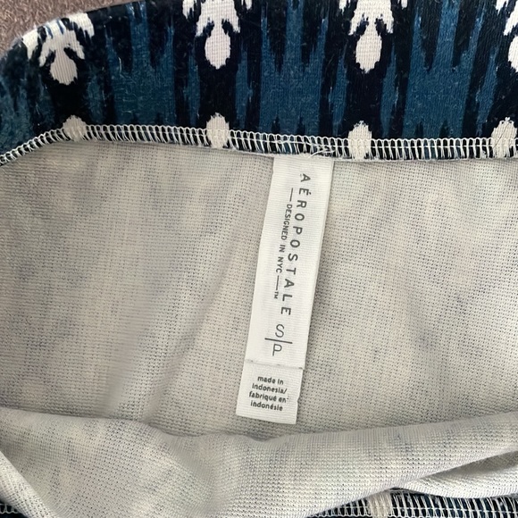 AÉROPOSTALE Blue Design Mini Skirt Size Small - Picture 3 of 5